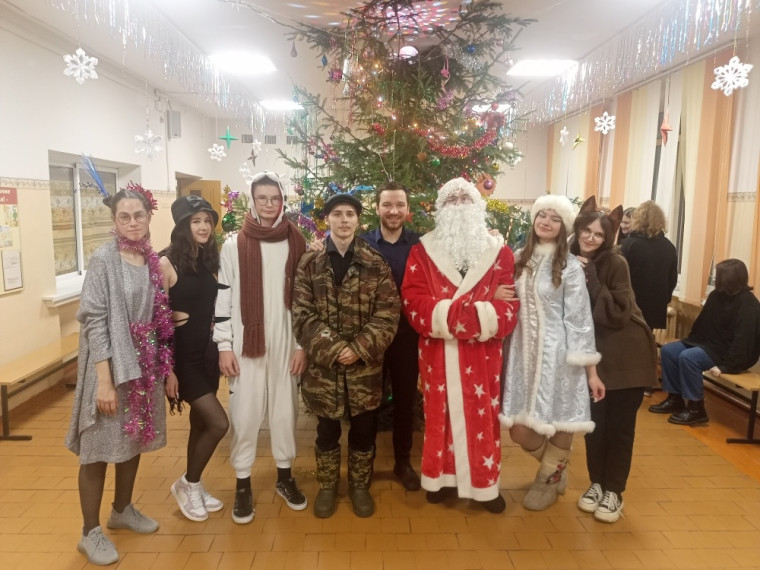 Новогодние представления.
